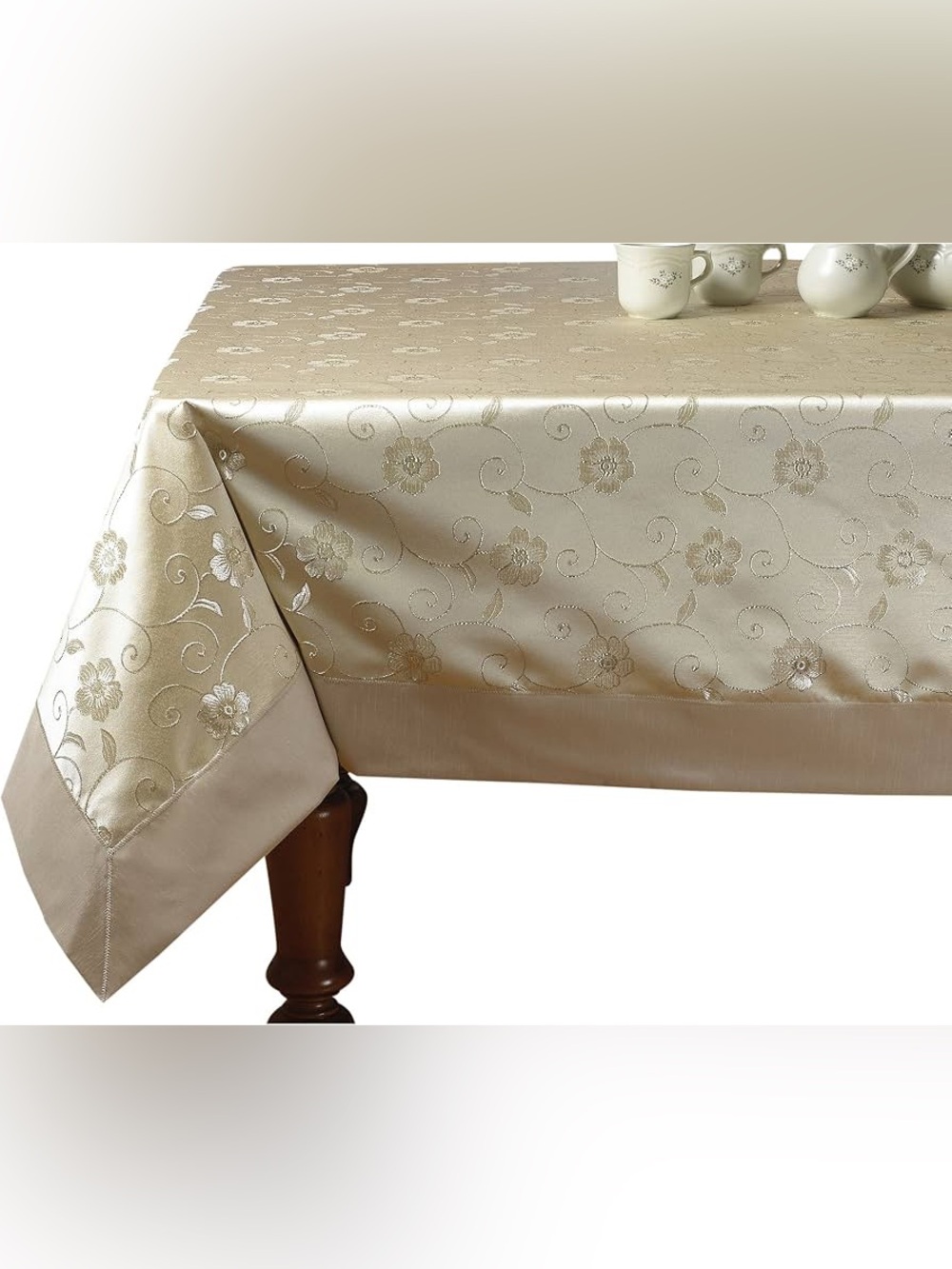 Violet Linen Elegant Embroidered Flower Design Tablecloths - 70” Round - in Gold